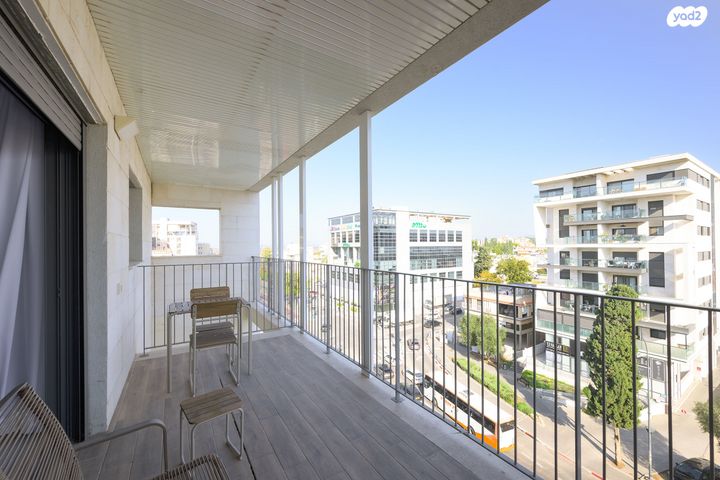 תיירות ונופש, העצמאות 111, אברמסקי, קרית אתא