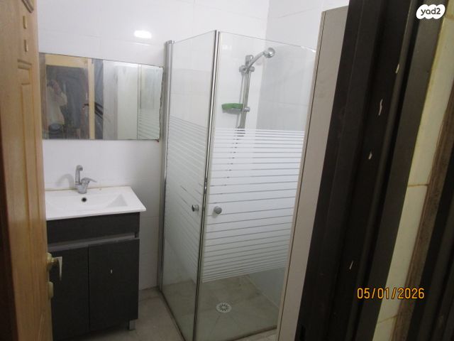 שדרת התמרים 16