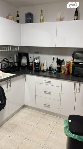 דירה, הרב מיימון 20, דרום מזרח, בת ים