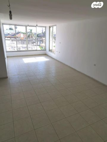 דירה, בוטקובסקי 30, פאר, חדרה