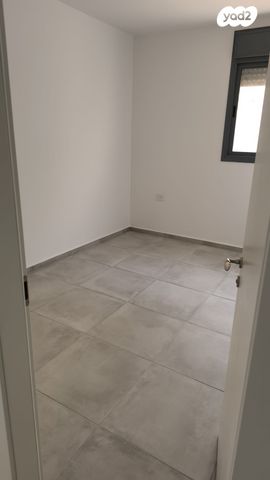 דירת גן, לשם 22, שאר העיר, אריאל