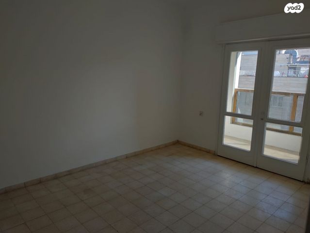 דירה, מיכאל וציפורה פינס 5, מחנה יהודה - לב העיר, ירושלים