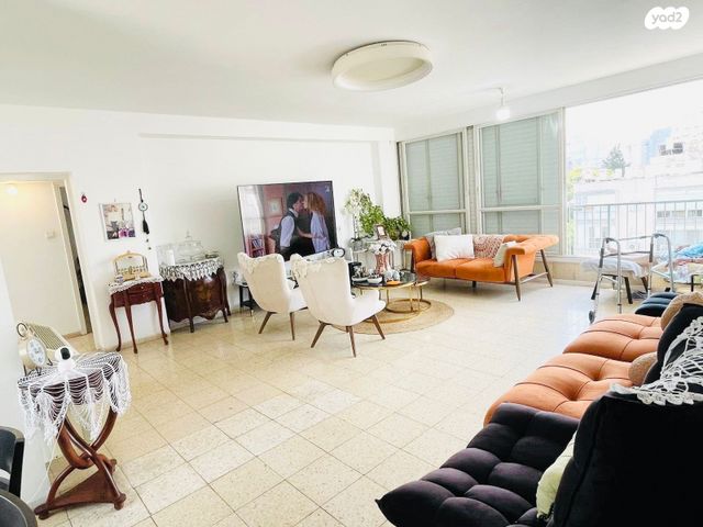 דירה, ז'בוטינסקי 115, הצפון החדש - כיכר המדינה, תל אביב יפו