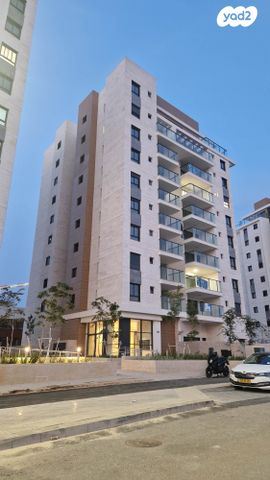 לאה גולדברג 14