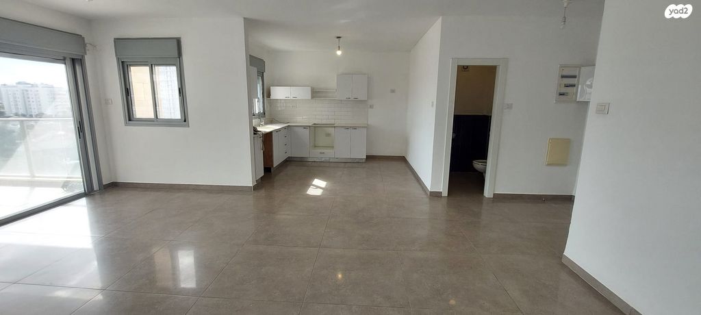 שדרות מנחם בגין 6