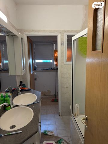 דירה, רבוצקי 83, 2004, רעננה