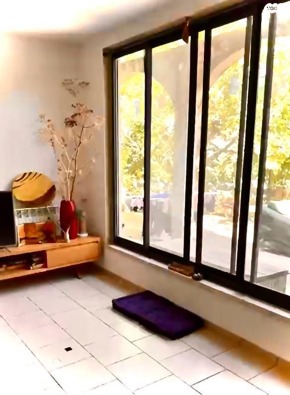 יחידת דיור, זמר עברי 19, מכמנים, מכמנים