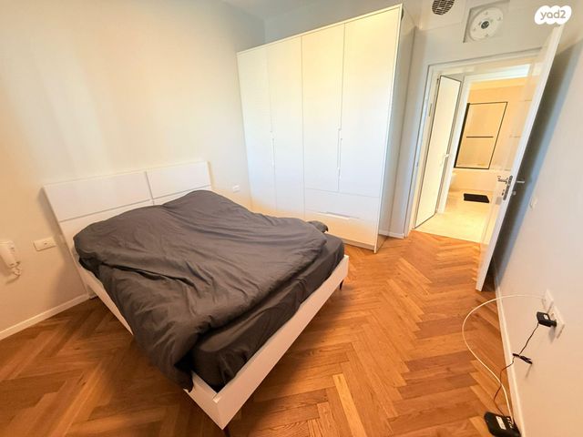 דירה, דרך מנחם בגין 158, מונטיפיורי, הרכבת, תל אביב יפו