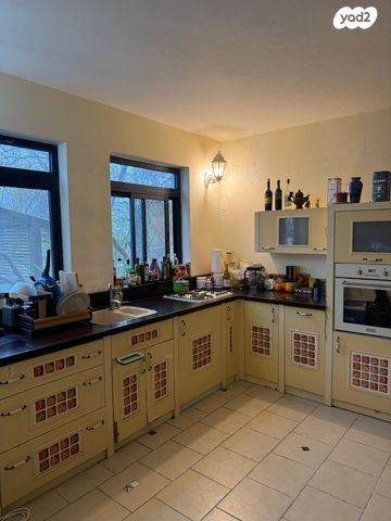 יחידת דיור, זמר עברי 19, מכמנים, מכמנים