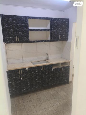 דירה, יצחק בן צבי 24, שיכון ד, טבריה