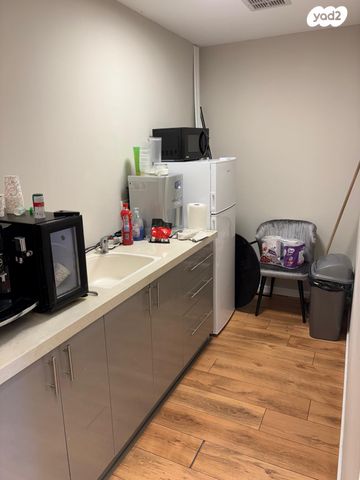 חנויות/ שטח מסחרי, שיר השירים 1, אלקנה, אלקנה