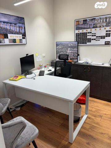 חנויות/ שטח מסחרי, שיר השירים 1, אלקנה, אלקנה