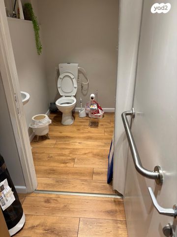 חנויות/ שטח מסחרי, שיר השירים 1, אלקנה, אלקנה