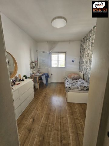 גג/ פנטהאוז, נווה רם, שיכון מזרחי, רמת גן