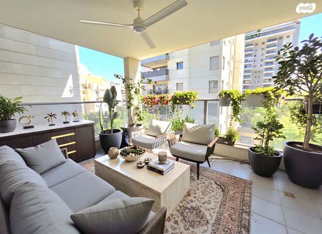 יצחק זיקו גרציאני 