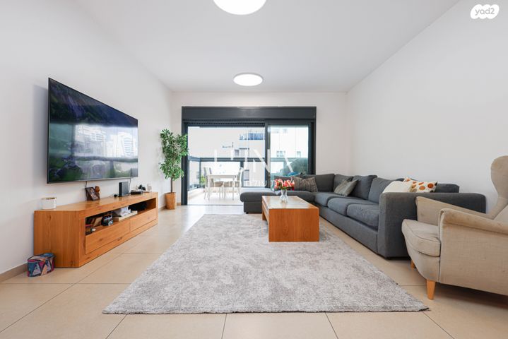 דירה, שלום עליכם, אגמים, נתניה