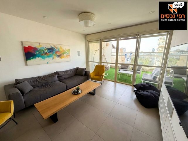 גג/ פנטהאוז, נווה רם, שיכון מזרחי, רמת גן