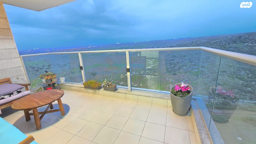 דירה, אליהו הנביא, פסגות אפק, ראש העין