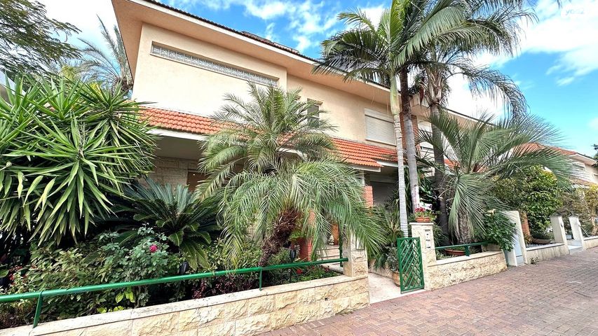 בית פרטי/ קוטג', רמות מנחם, הוד השרון