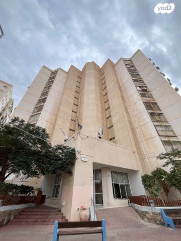 צאלים, מערב 1