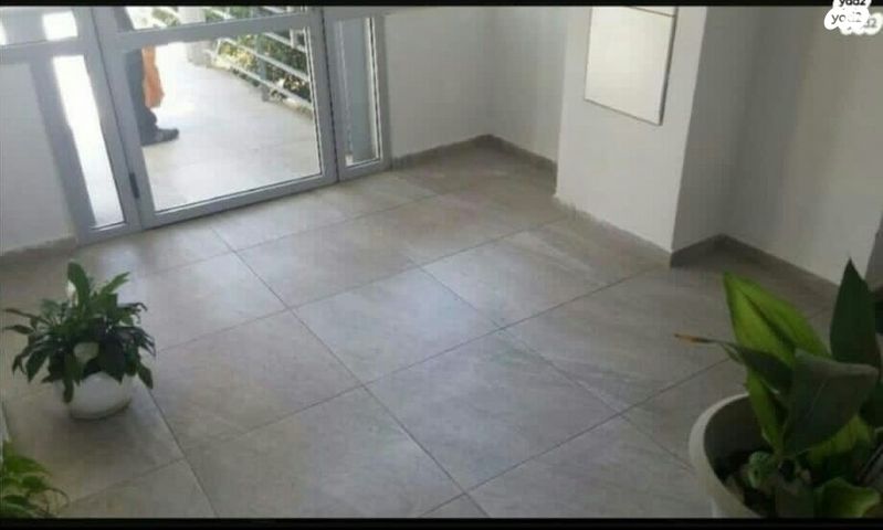 דירה, האלון, רמות יצחק, נשר