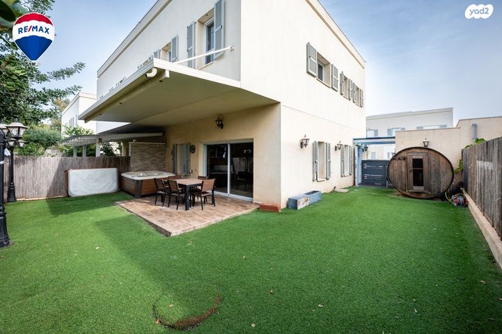 דו משפחתי, נווה פרדסים, פרדס חנה כרכור