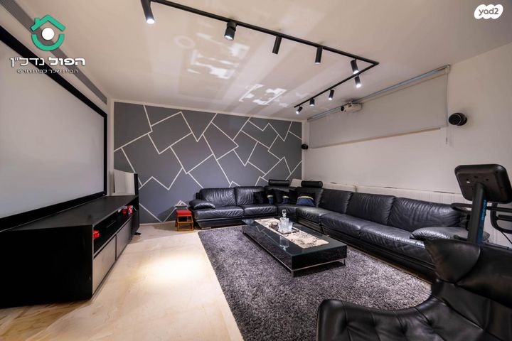 דו משפחתי, מנדס, קרית קריניצי, רמת גן