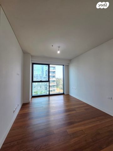 דירה, הרב ניסים 7, בבלי, תל אביב יפו