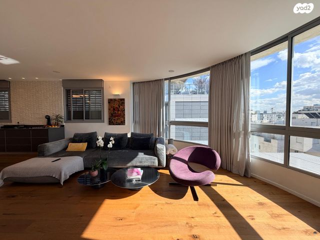 גג/ פנטהאוז, השדות 6, נווה גן, רמת השרון