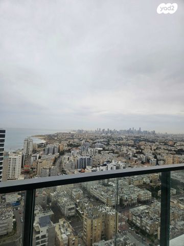 גג/ פנטהאוז, בת ים