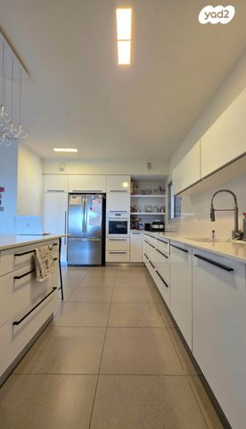 דירה, שדרות ששת הימים, מרכז, כפר סבא