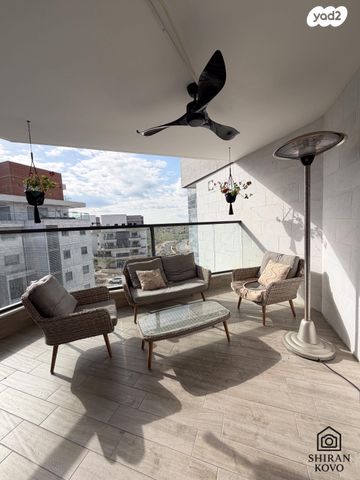 דירה, עמק חפר, מורשת, מודיעין מכבים רעות