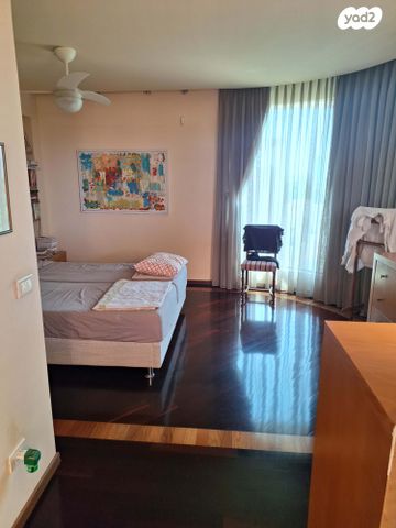 גג/ פנטהאוז, אלכסנדר סשה ארגוב 6, המשתלה, תל אביב יפו