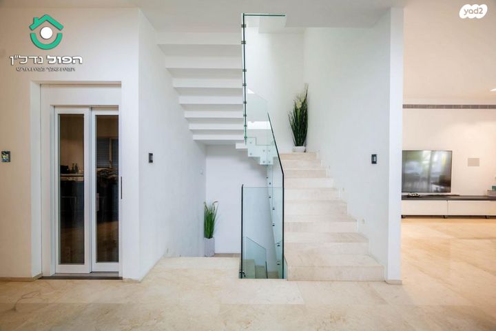 דו משפחתי, מנדס, קרית קריניצי, רמת גן