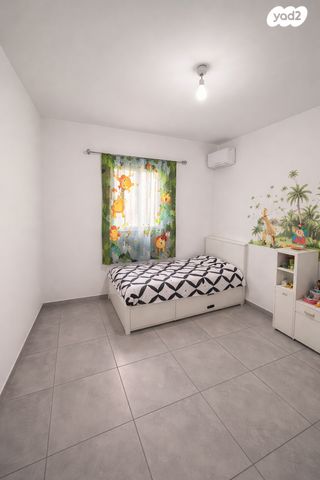 דירה, עפרה חזה, משכנות האומנים, קרית מוצקין