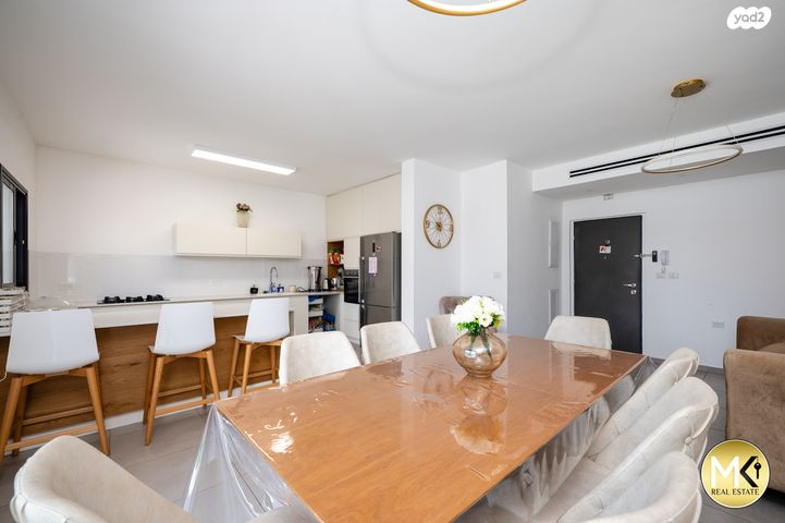 דירת גן, שעורה, פרדס חנה כרכור