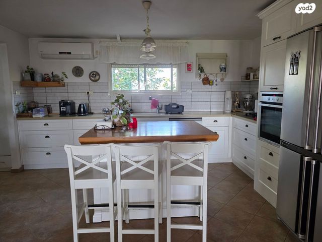 משק חקלאי/ נחלה, אלי עד