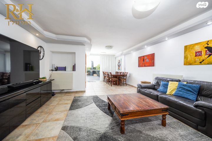 דירת גן, מצפה, קרית יערים, גבעת זאב