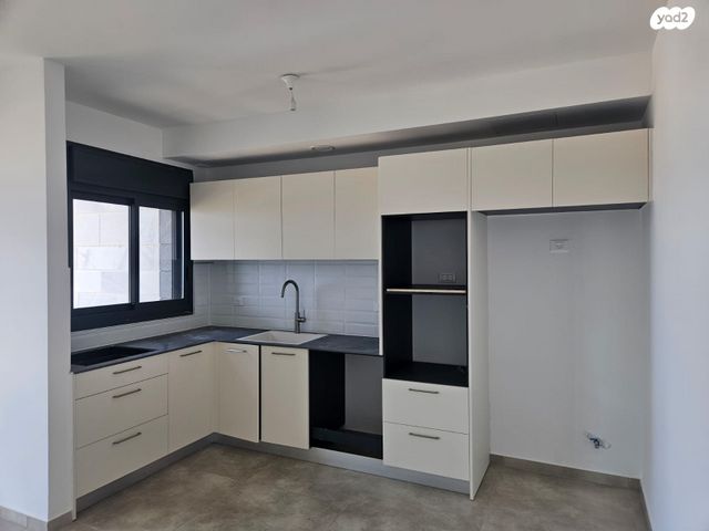 דירה, הרב הרצוג, צפון מערב מרכז העיר, נתניה