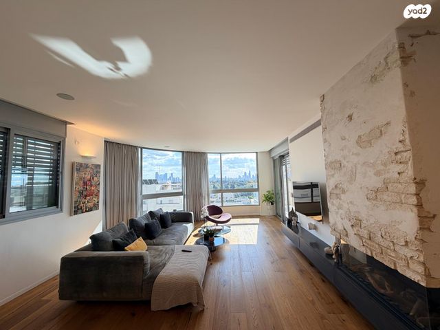 גג/ פנטהאוז, השדות 6, נווה גן, רמת השרון