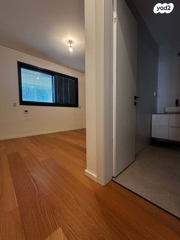 דירה, אוסקר שינדלר, צהלה, תל אביב יפו