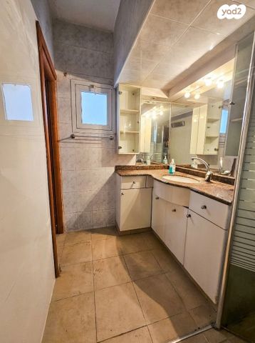 דירה, בלפור 89, לב העיר, בת ים