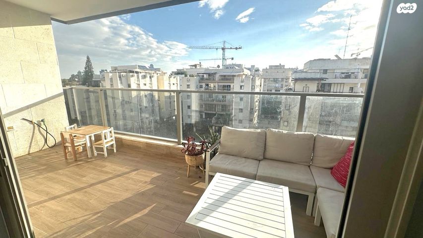 דירה, בר אילן, נווה דוד רמז, רעננה