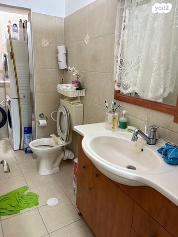 דירה, עזרא, שעריים, רחובות