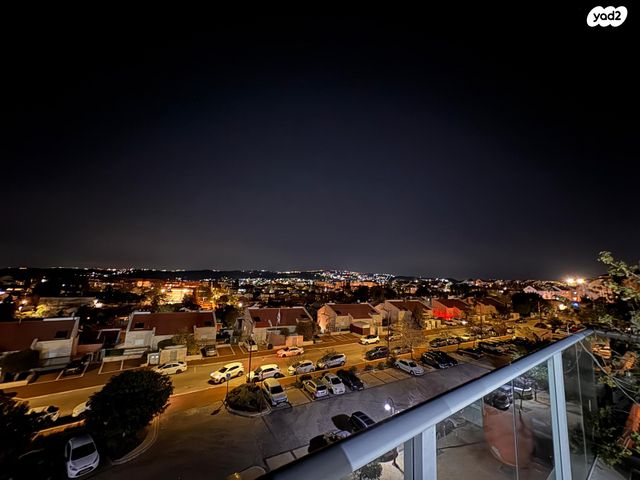 גג/ פנטהאוז, הערבה, אריאל