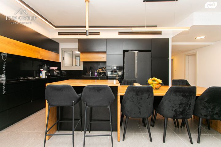 דירה, היסעור, החותרים, טירת כרמל