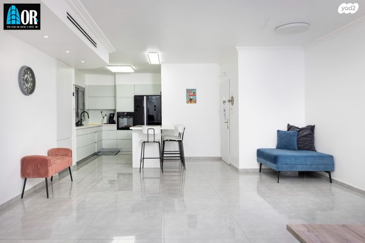 דירת גן, שדרות ז'בוטינסקי, נווה אילן - אזרחי, יבנה