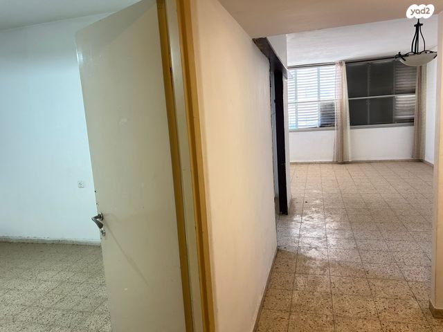 דירה, גיורא יוספטל, מרכז העיר, עפולה