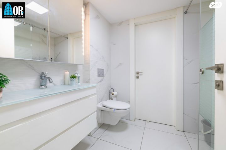 דירת גן, שדרות ז'בוטינסקי, נווה אילן - אזרחי, יבנה