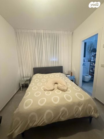 דירה, לוטם, הפרחים, חריש